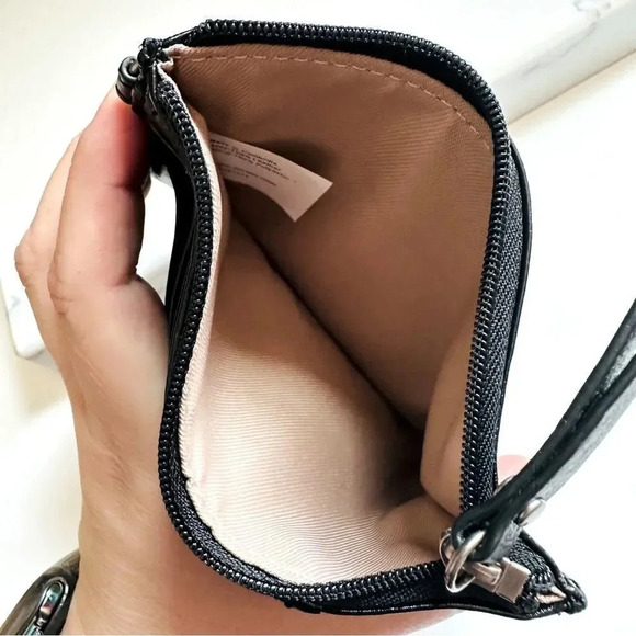 NWOT The Sak Iris Zip Around ID Card Wallet - Picture 3 of 4